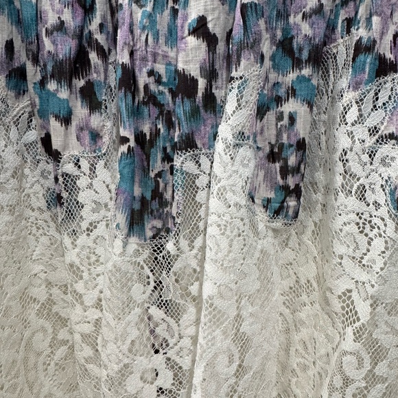 Anthropologie Leopard and Lace Top Size Medium - Picture 6 of 7